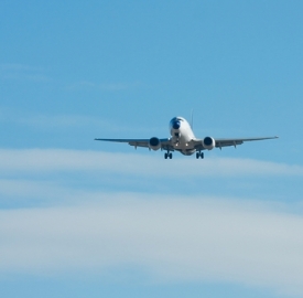 Il cellulare anche in aereo? &copy; Hdanne  Dreamstime . com