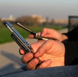 Cellulari, credito omaggio in palio con Vodafone