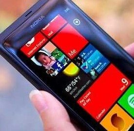 Uso dello smartphone anche nei momenti meno adatti