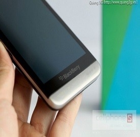 Il nuovo modello BlackBerry Z30, novit&agrave; prezzi e caratteristiche