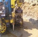 trivella all'opera sul terreno