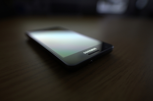 Samsung Galaxy S4, Google Nexus 5 e HTC One