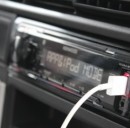 Ecco che cosa rischi a tenere il volume alto della musica mentre stai guidando.<br />