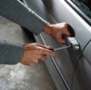 Lascia l'auto in un parcheggio custodito