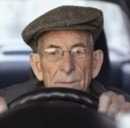Rinnovo patente anziani: fino a che età si può guidare la macchina?